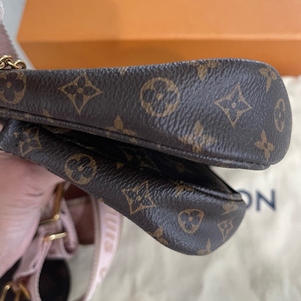 Authentic Louis Vuitton LV Multi Pochette Accessoires Crossbody - Picture 9 of 14